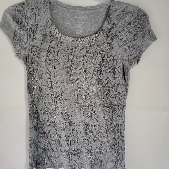 T Shirt - Picture 1 of 2